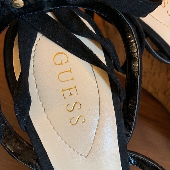 GUESS Platform Wedge Size 9M - Picture 3 of 15